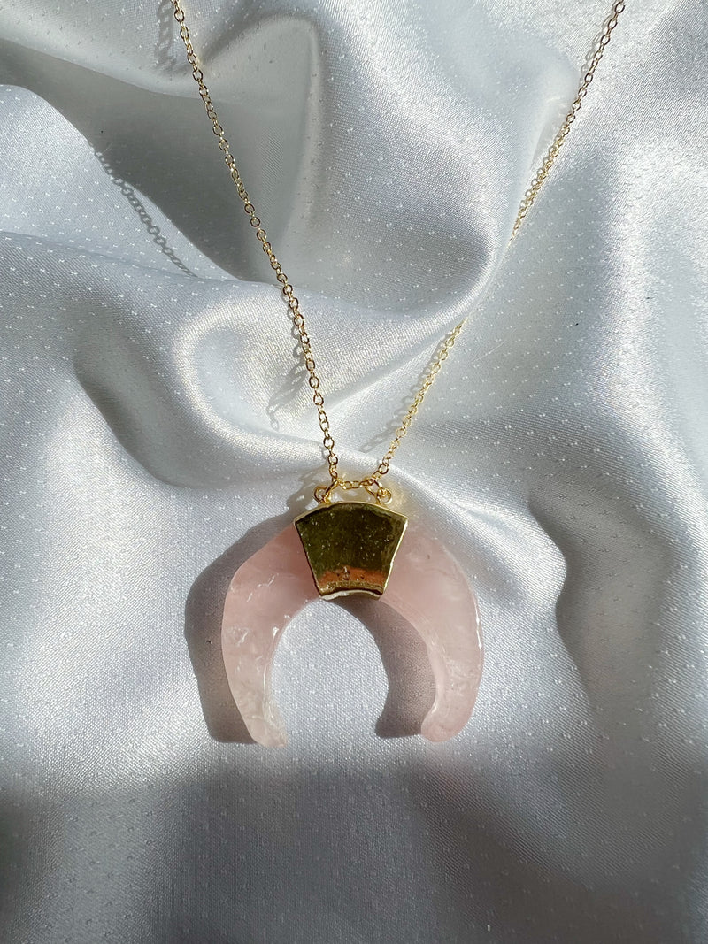 Loah Necklace (rose quartz)