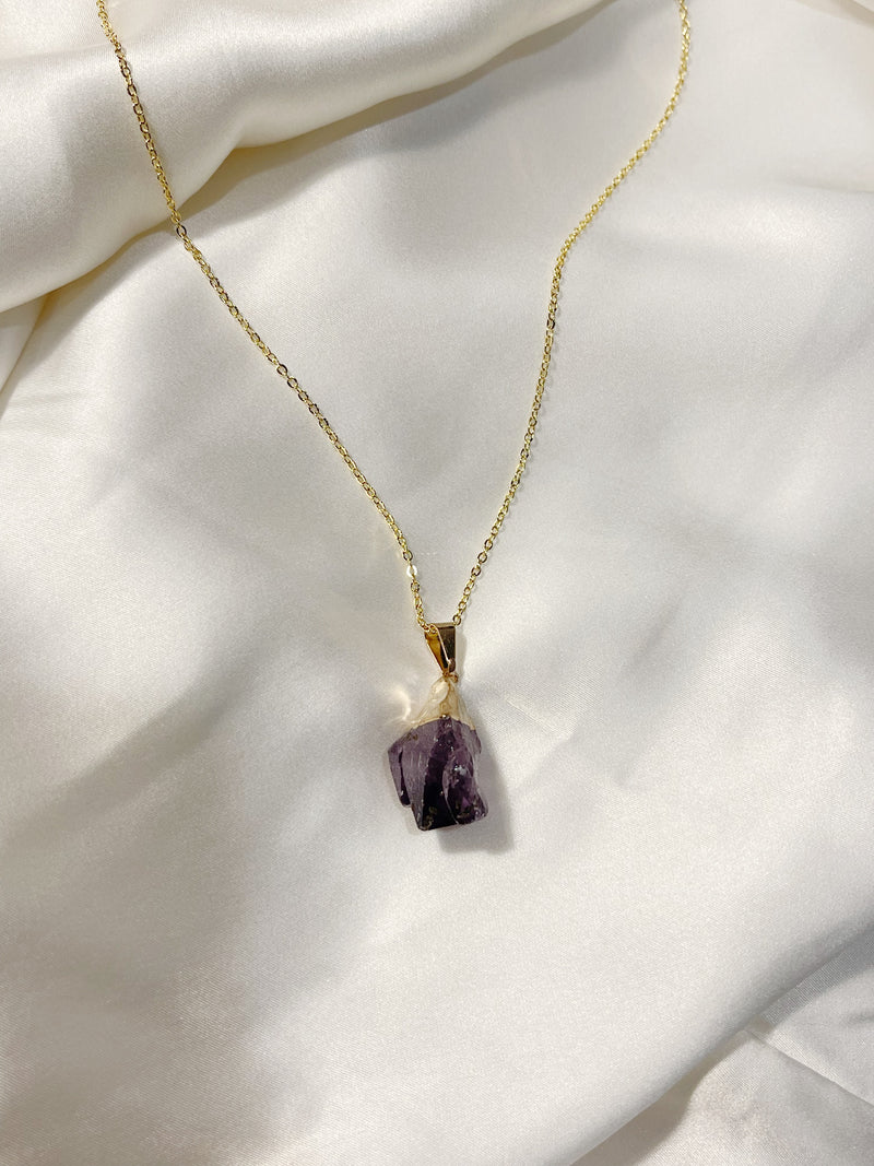 Hailey Necklace (raw amethyst stone) – S t a r l i t e