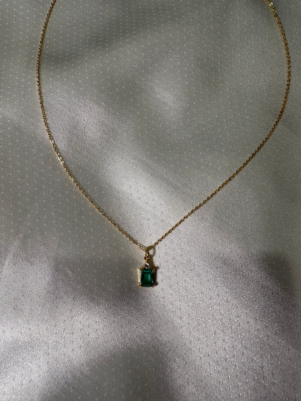 Noelle Necklace (emerald)